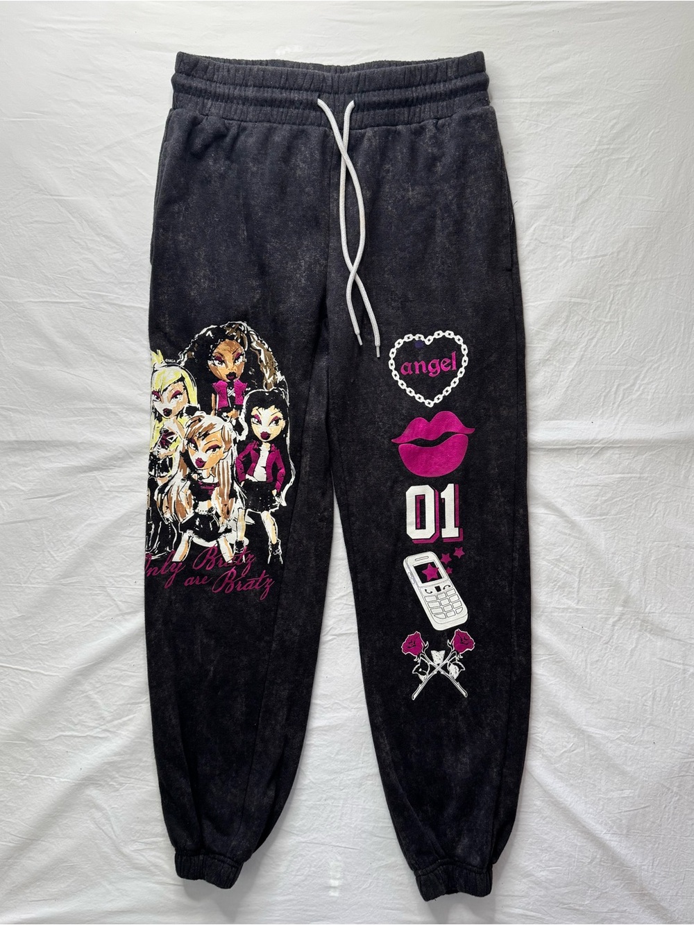 Bratz - Black Graphic Jogger Pants with Pink Accents